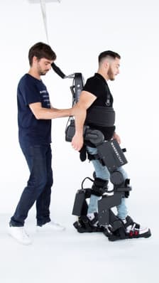 Un exosquelette pour remarcher malgré le handicap