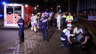 Düsseldorf: Mann schießt vor Bar auf Türsteher – elf Verletzte