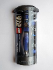 <h1>Pen Jango Fett</h1><div class='tags floatleft'><a href='/https/brickset.com/sets/1713-2/Pen-Jango-Fett'>1713-2</a> <a href='/https/brickset.com/sets/theme-Gear'>Gear</a> <a class='subtheme' href='/https/brickset.com/sets/subtheme-Pens'>Pens</a> <a class='year' href='/https/brickset.com/sets/theme-Gear/year-2002'>2002</a> </div><div class='floatright'>©2002 LEGO Group</div>