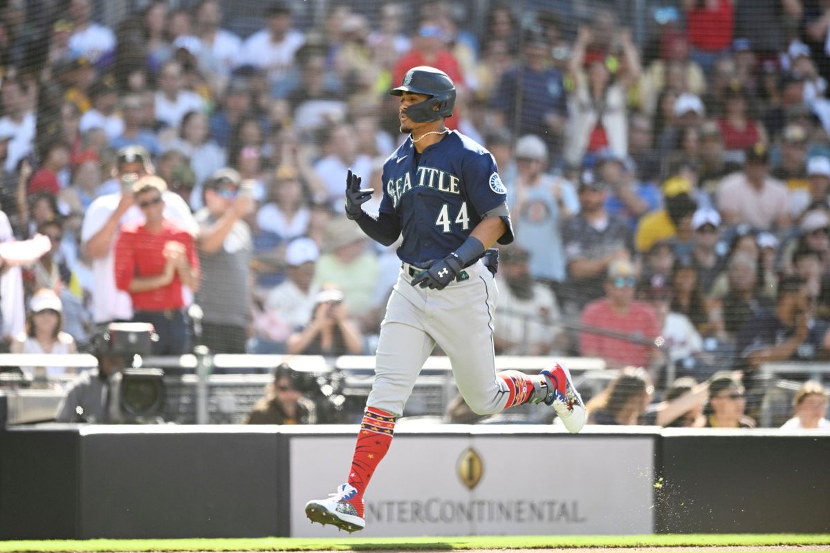 What does it take for the Seattle Mariners to get a starting All-Star spot?