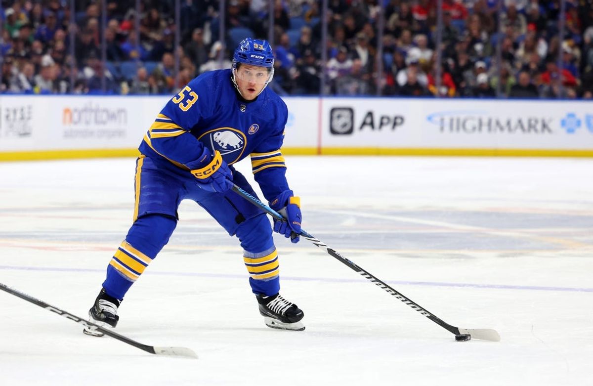 Oilers sign F Jeff Skinner on one-year, $3M deal