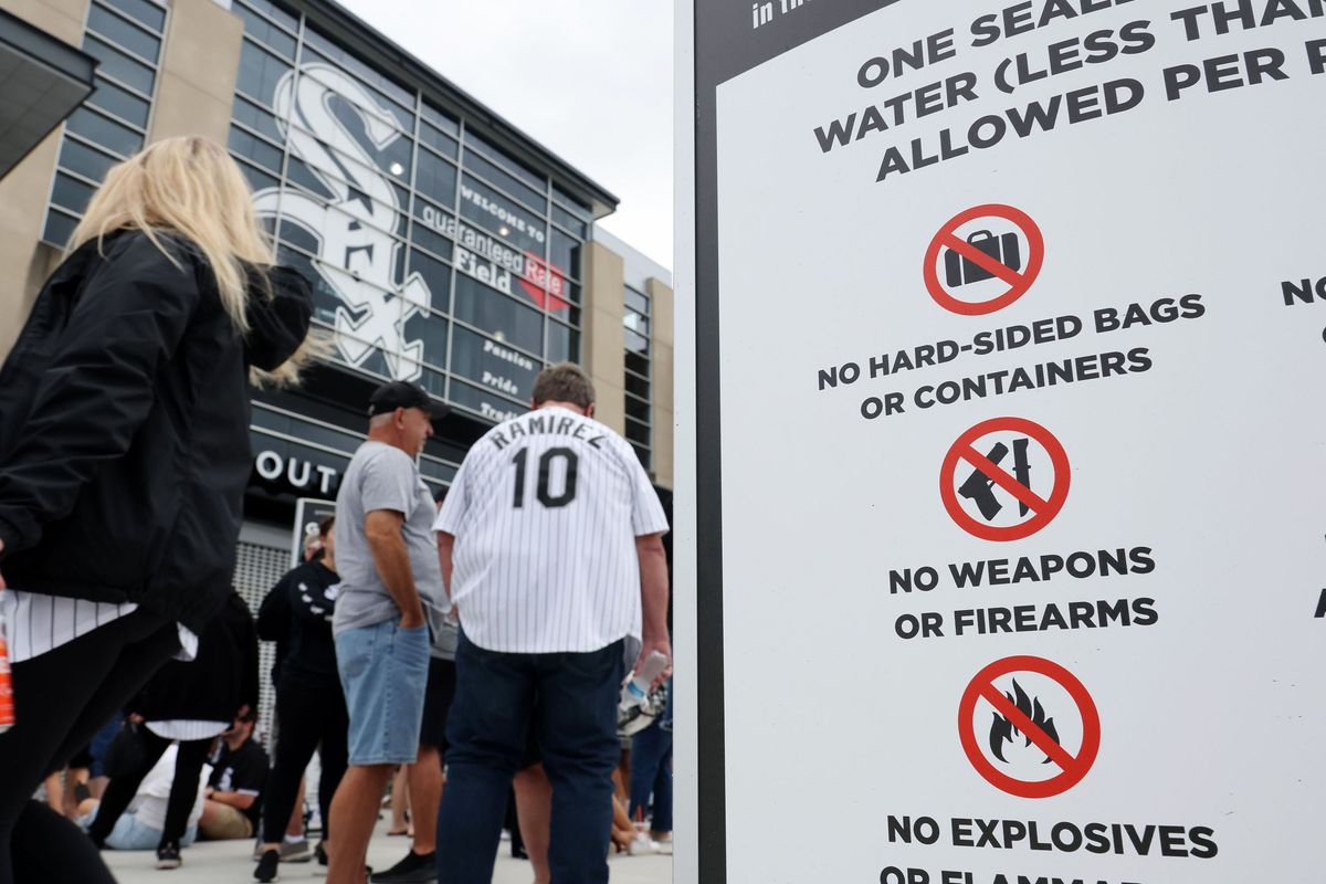 The Bears and White Sox are studies in how NOT to handle a PR crisis