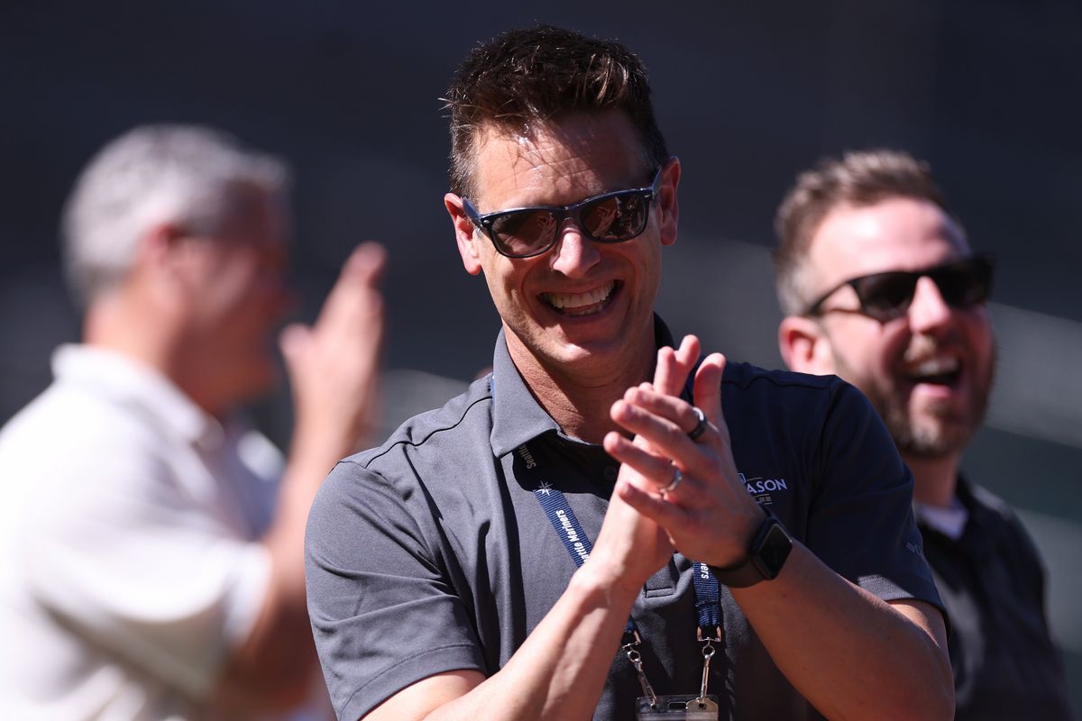 Mariners fans probably have some good suggestions on what Jerry Dipoto can do with his 54 percent