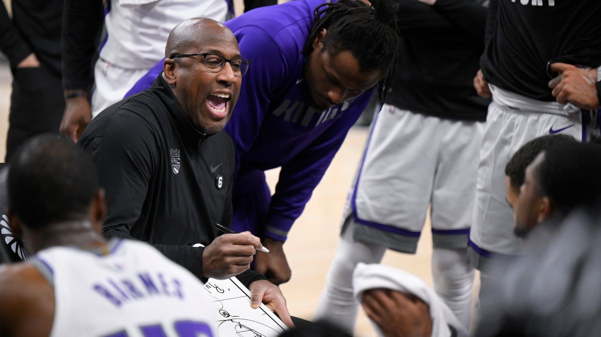 Sacramento’s Mike Brown is NBA Coach of the Year — and it shouldn’t be close