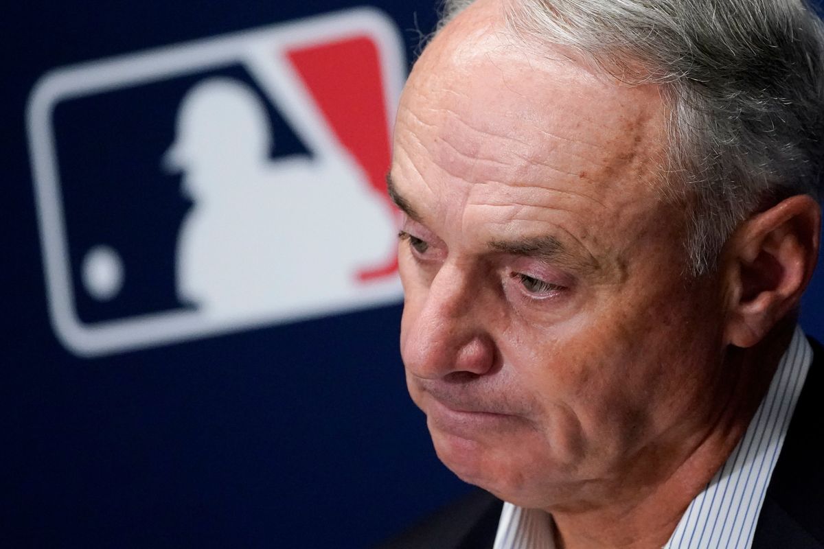 Rob Manfred perpetuates the stereotype of Rob Manfred