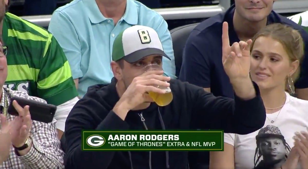 Aaron Rodgers Loses Chugging Contest Among Milwaukee-Area Sportsmen