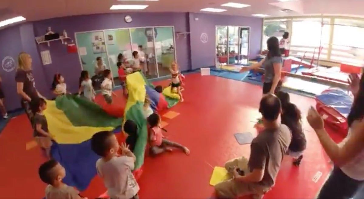 Children&#39;s Birthday Party Gets Much Cooler After New Jersey Devils&#39; Mascot Runs Through Glass Window