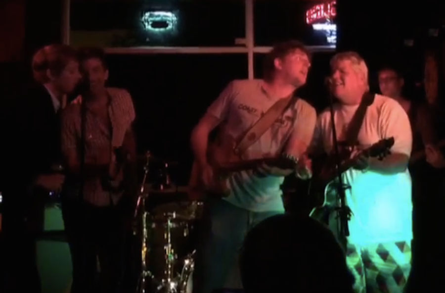 John Daly Sings &quot;Knockin&#39; on Heaven&#39;s Door&quot; Days After Collapsing On Course