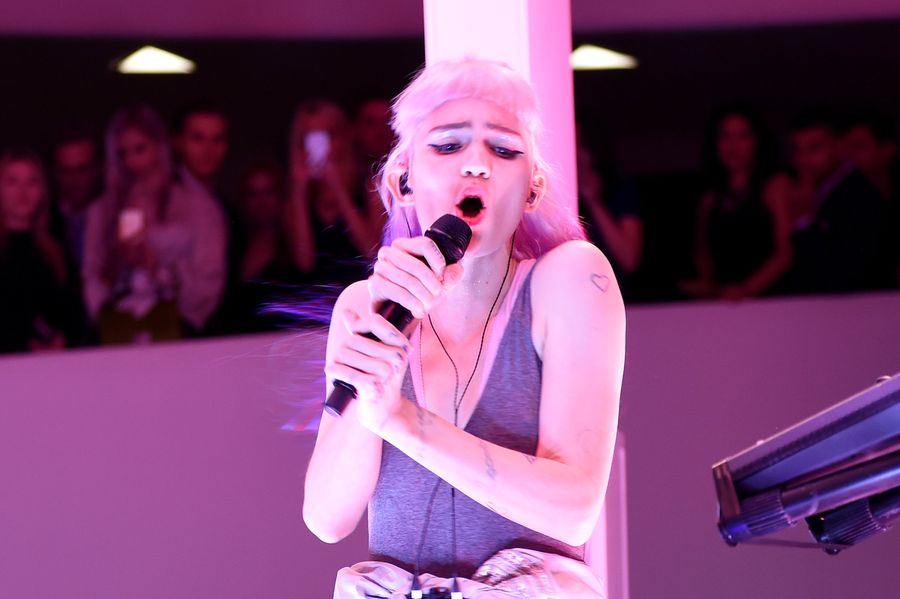 Grimes Is A Very Awkward Pop Star, Which Makes <i>Art Angels </i>Way More Fun