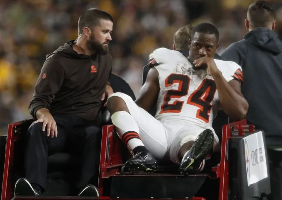 Fantasy Football Injured Players and Contract Holdouts: Who to Draft, Who To Avoid