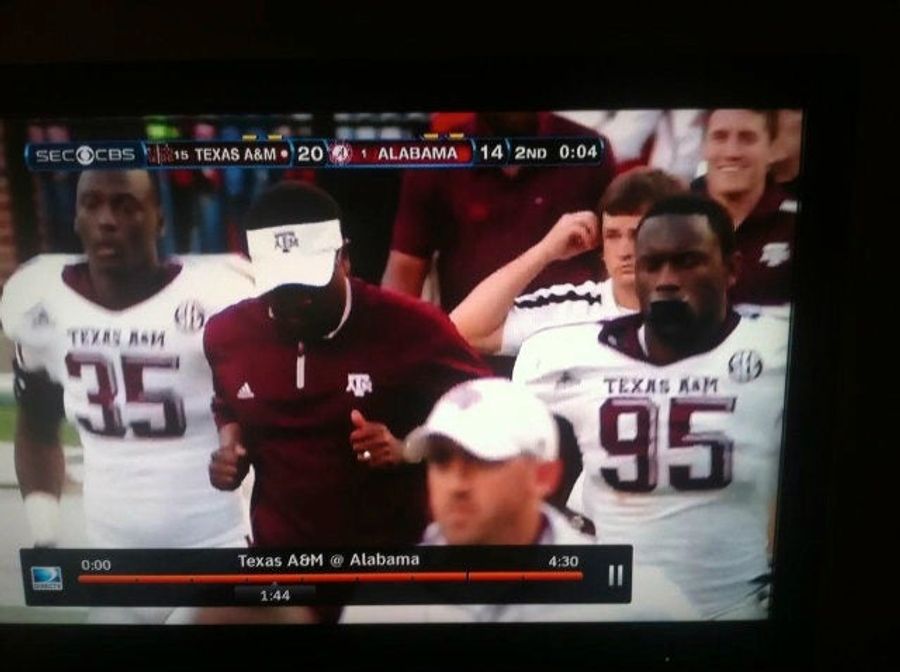 Some Texas A&amp;M Fan Snuck Onto The Field And Watched The Alabama Game From The Aggies&#39; Sideline