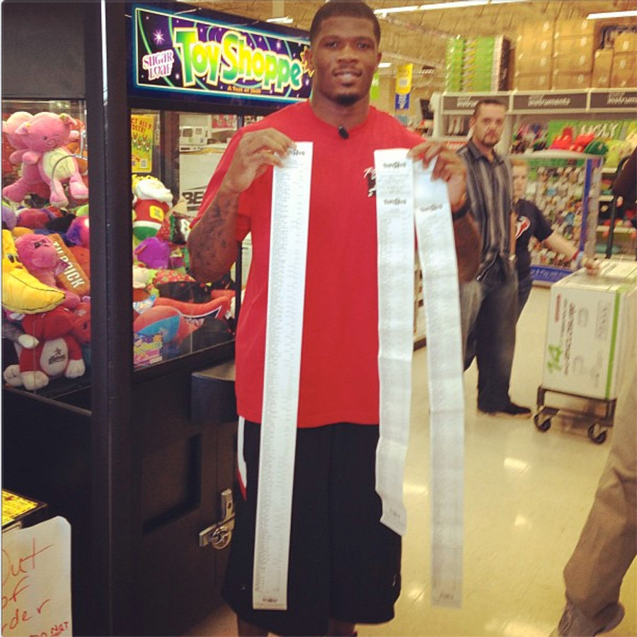 Andre Johnson Spent $19,521.14 At Toys &quot;R&quot; Us For Kids In Child Protective Services&#39; Care