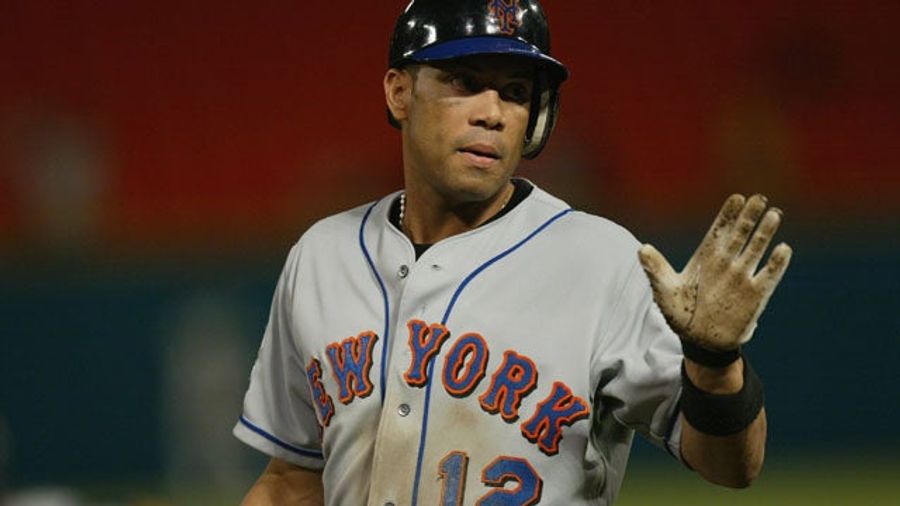 BREAKING: Hall Of Famer, Admitted T-Shirt Thief Roberto Alomar Will Return The T-Shirt He Stole