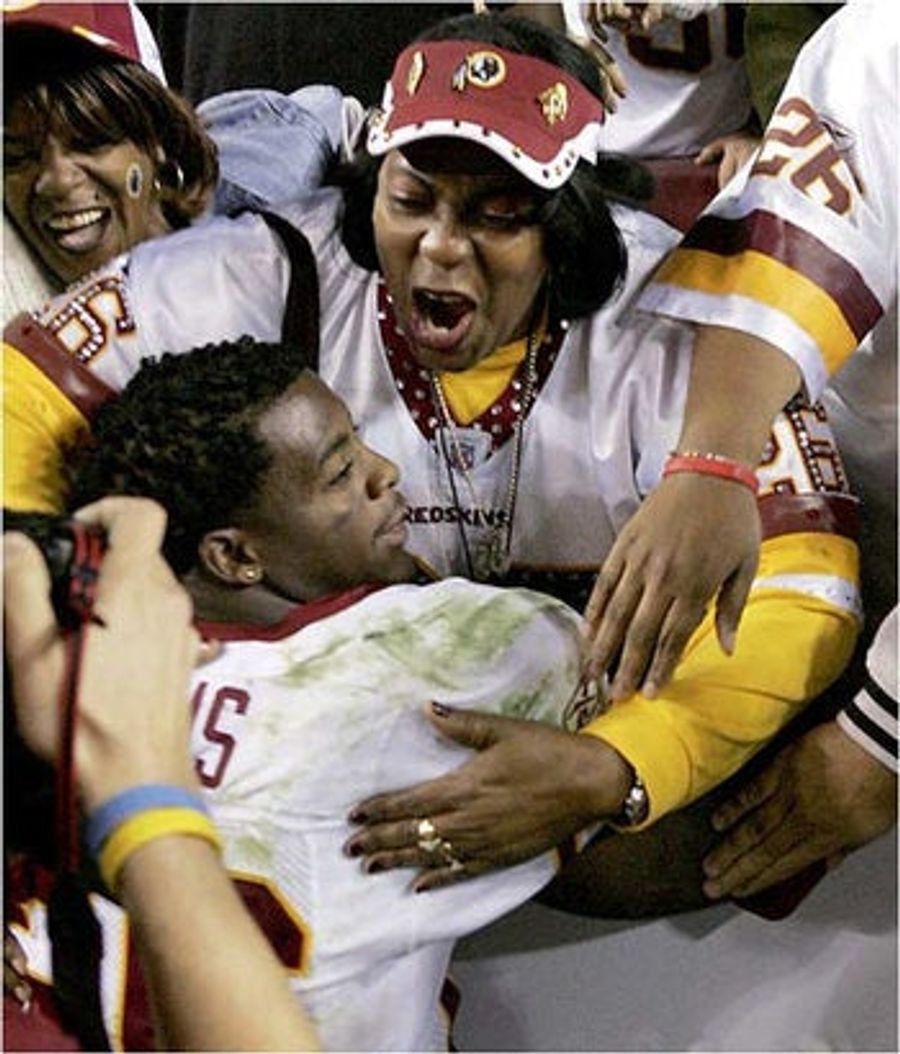 Clinton Portis Can Carry The Load, But Can He Carry His Team To The Playoffs?