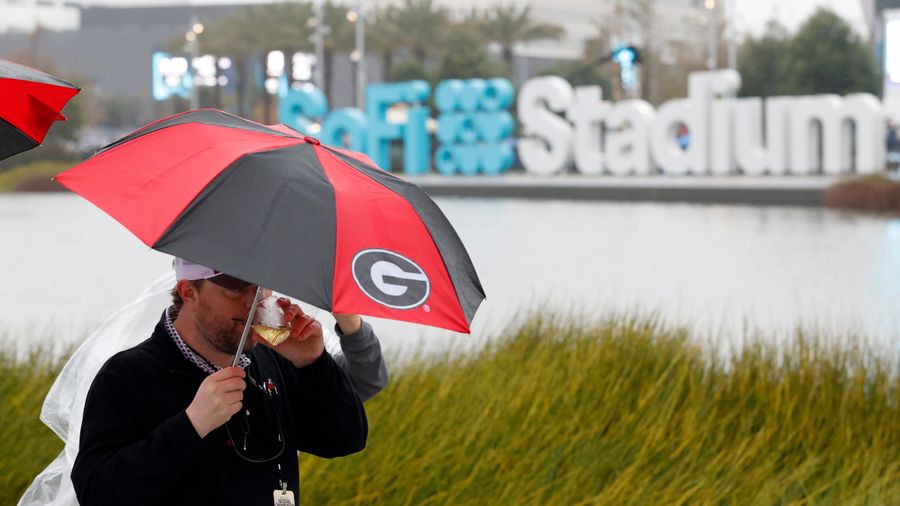 People were wiping out at SoFi during the college football national championship