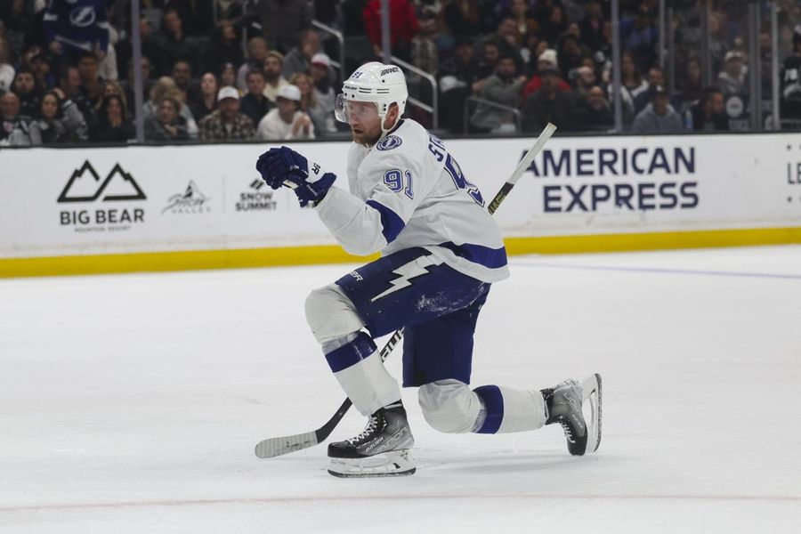 Lightning trade D Mikhail Sergachev, F Tanner Jeannot