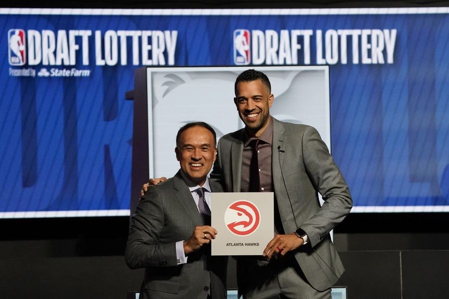 Hawks GM says team won’t trade out of No. 1 pick
