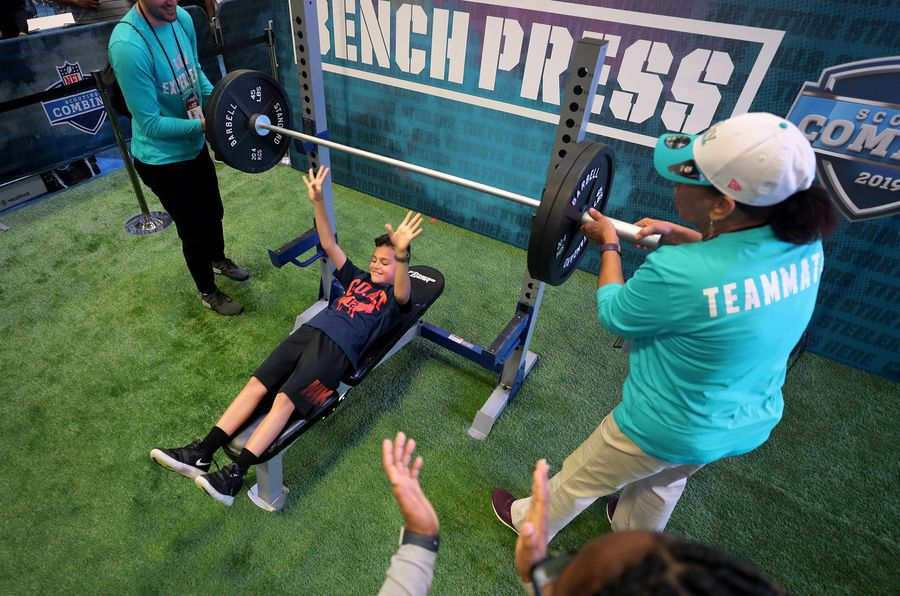 Why does the NFL refuse to return the bench press competition to Pro Bowl weekend?