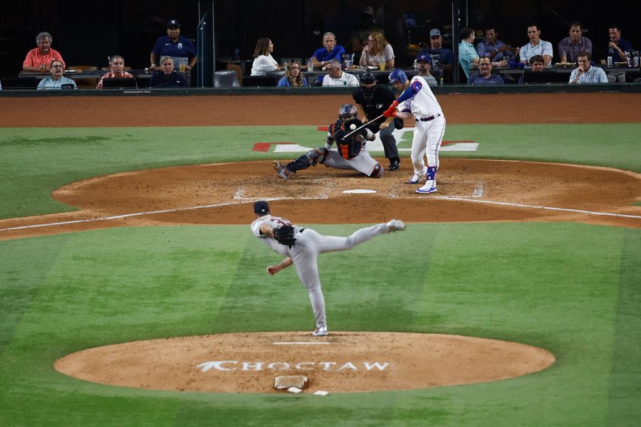 Will the Texas Rangers please <i>PLEASE</i> knock off the Astros?