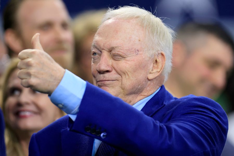 Jerry Jones will continue to coach the Cowboys