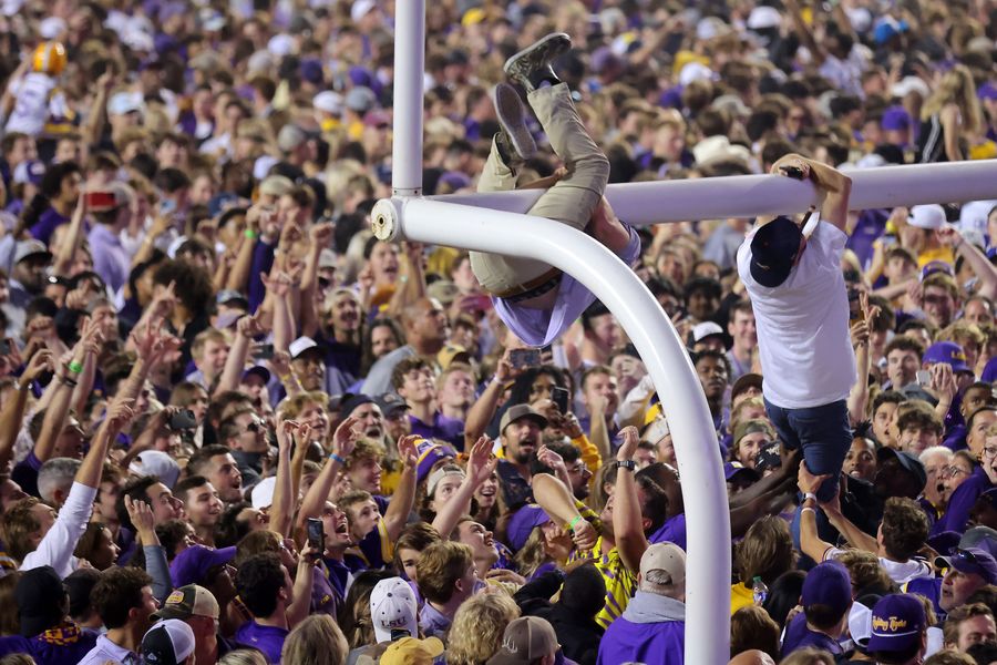 LSU put up quite the deterrent to make sure the Tennessee goal post saga wouldn’t happen in Baton Rouge