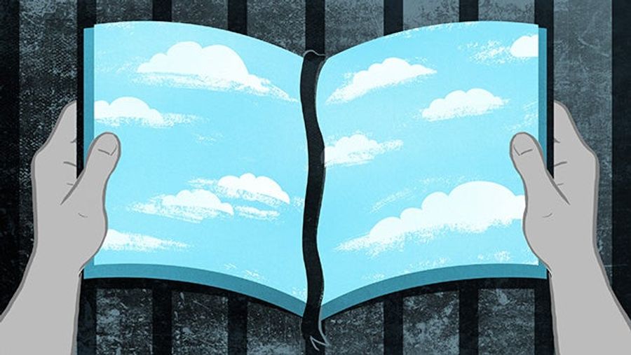 Drugs, Chess, Books, Or Gambling: How To Fight Boredom In Prison