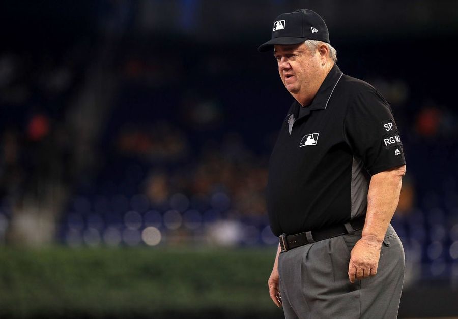 Minnesota Steakhouse Pranks Umpire Joe West With Braille Menu<em></em>