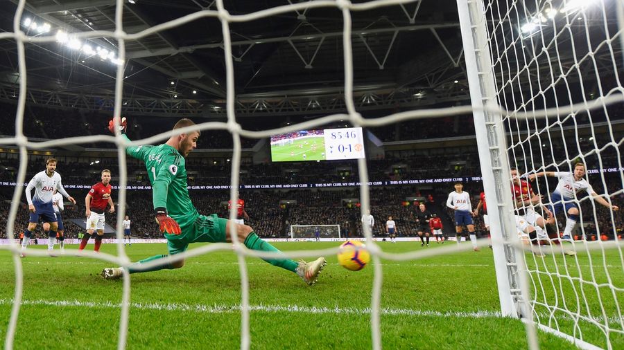 David De Gea Is Proof That Goalkeepers Should Embrace The Kick Save