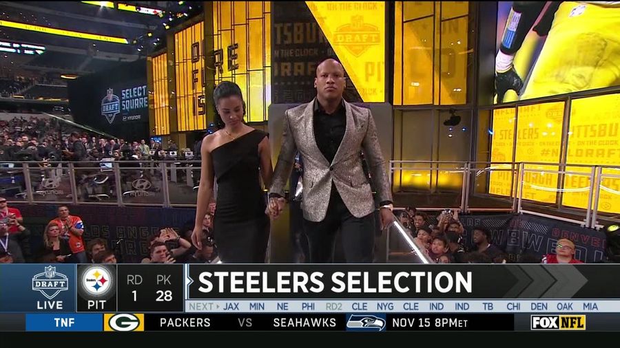 Ryan Shazier Walks On Stage To Announce The Steelers&#39; First-Round Pick