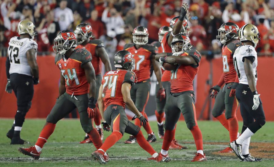 The Bucs&#39; Defense Finally Figured Things Out, And Now It&#39;s Scary