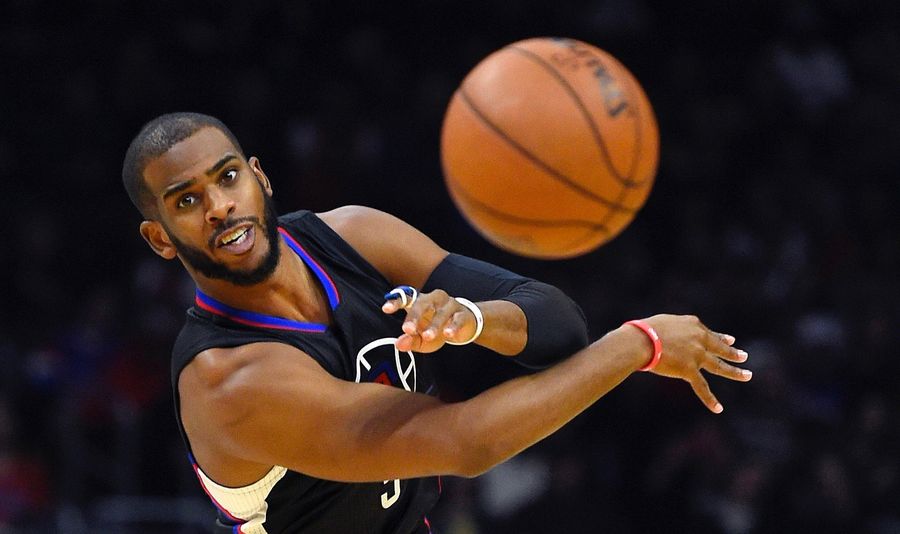 Should The Clippers Trade Chris Paul? A Very Short Debate