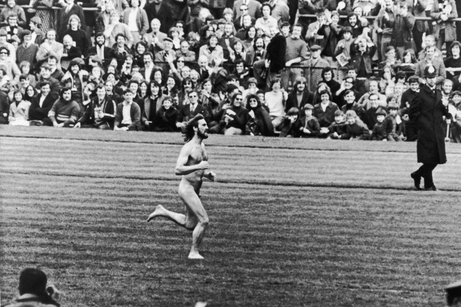 The Story Behind The Perfect Photo Of Sports&#39; First Streaker