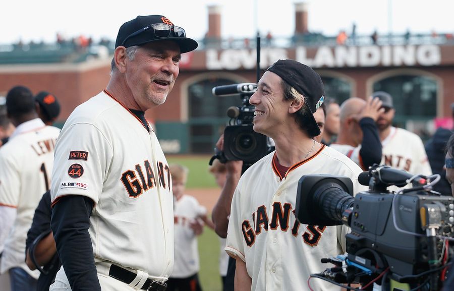 Bruce Bochy&#39;s Retirement Ceremony Was—Holy Shit, It&#39;s Tim Lincecum!