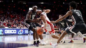 Jaylen Wells has late 4-point play to help No. 21 Washington State beat No. 4 Arizona 77-74