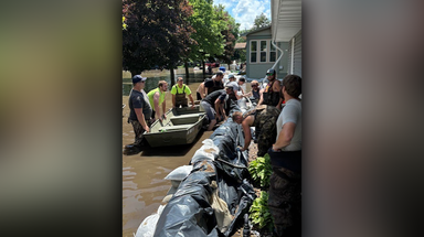 Minnesota mom battling historic flood says others 'couldn't do the fight anymore'