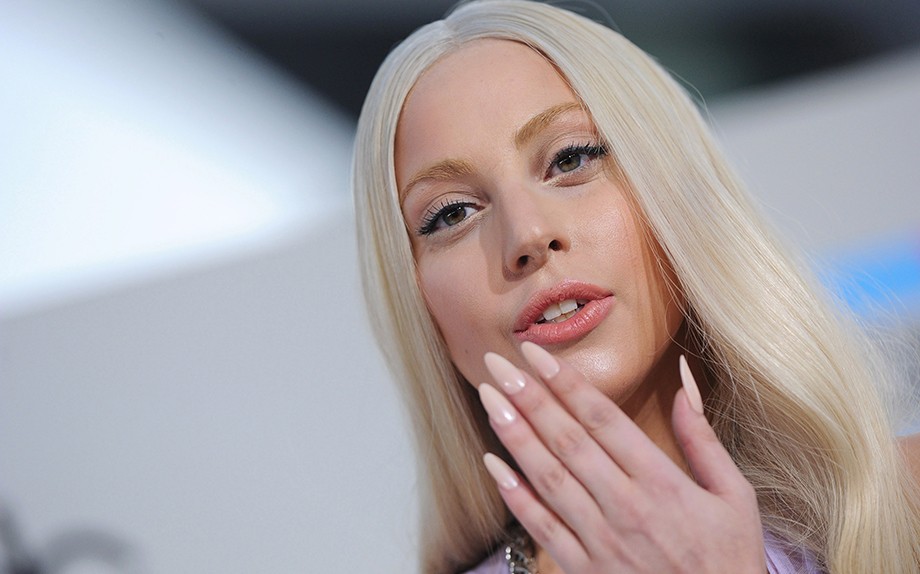 Trucco naturale: come ricreare il nude look di Lady Gaga