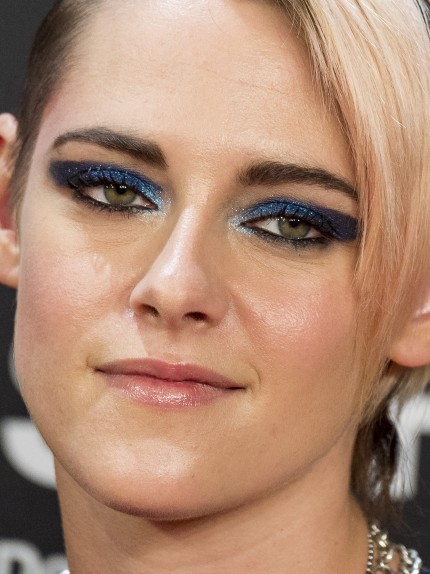 Lo smokey eyes blu per l'autunno