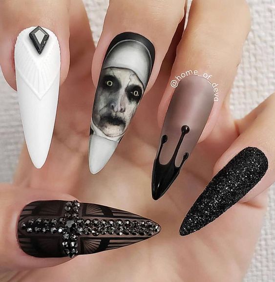 nail art Halloween 2019