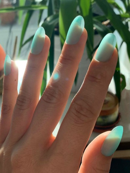 Sea Glass nails e le altre tendenze per le unghie da Instagram