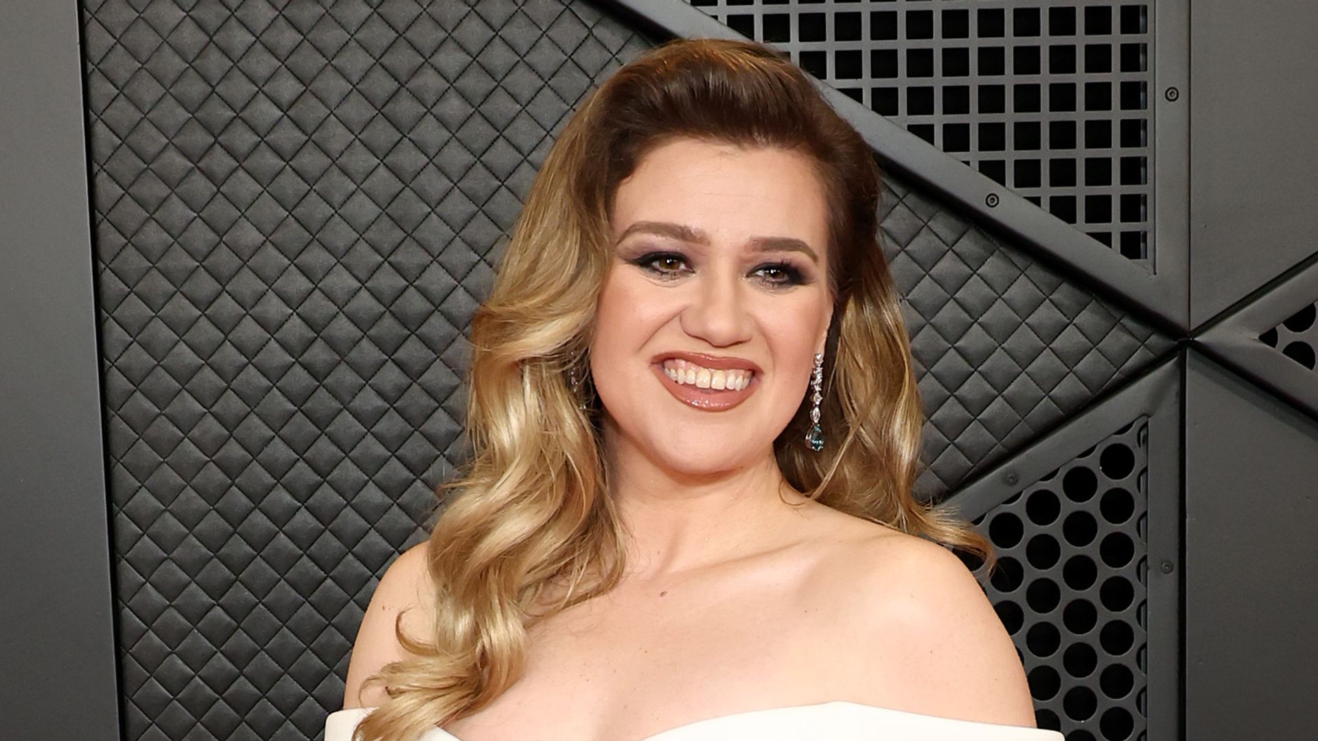 kelly clarkson grammys 2024