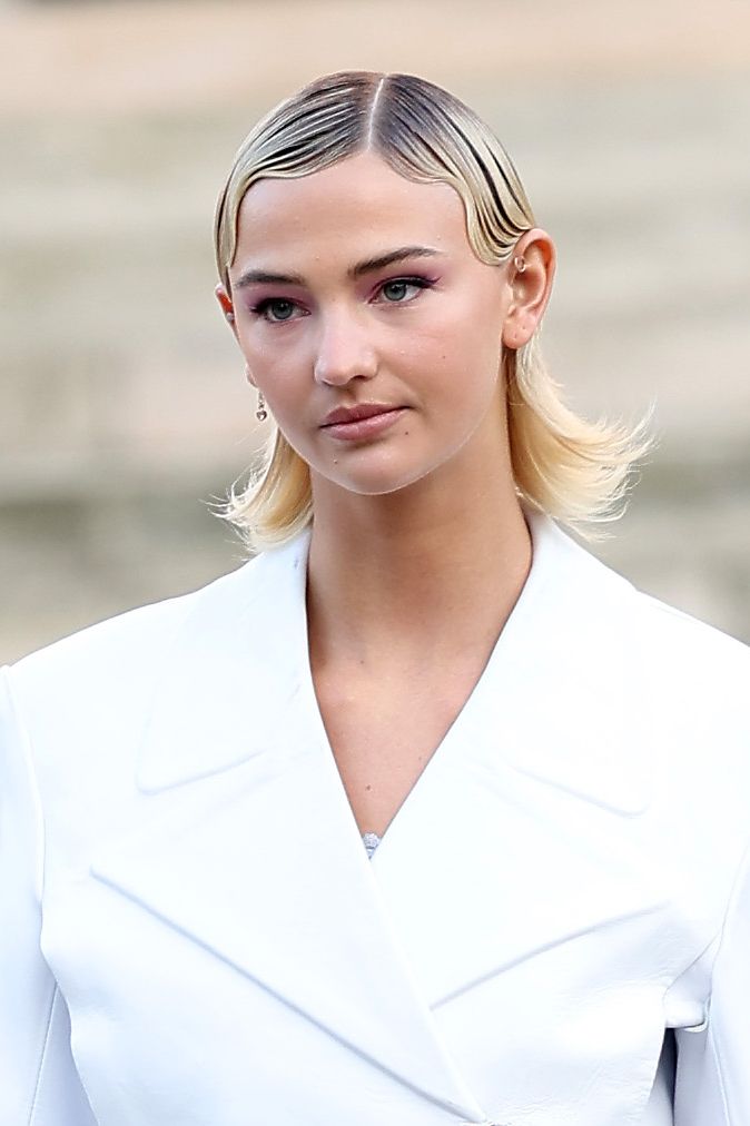 Mia Regan at the Victoria Beckham Womenswear Fall Winter 2023-2024 show )