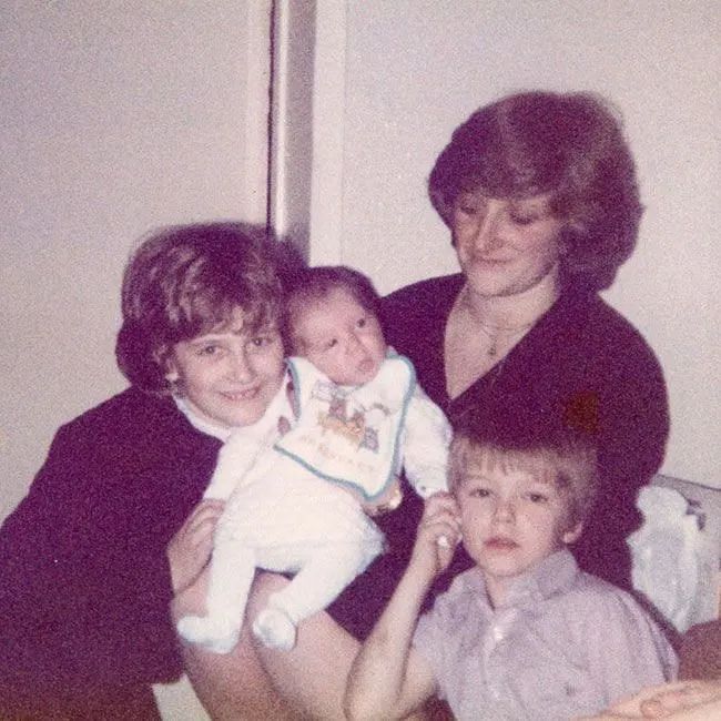 David shared a sweet photo alongside his sisters and mum from their childhood