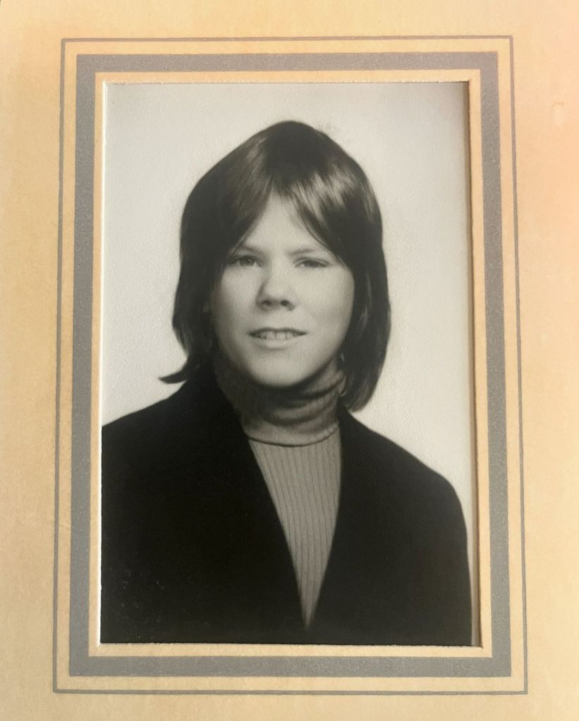 Kevin Bacon's ninth grade throwback