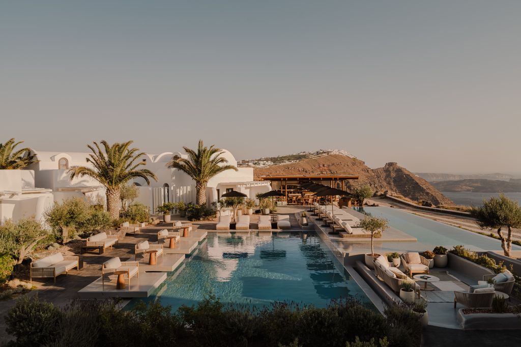 Nobu Santorini is a photographer's dream