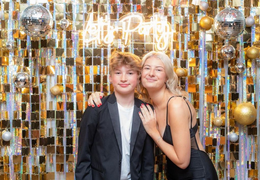 jamie oliver children buddy and poppy posing at birthday party