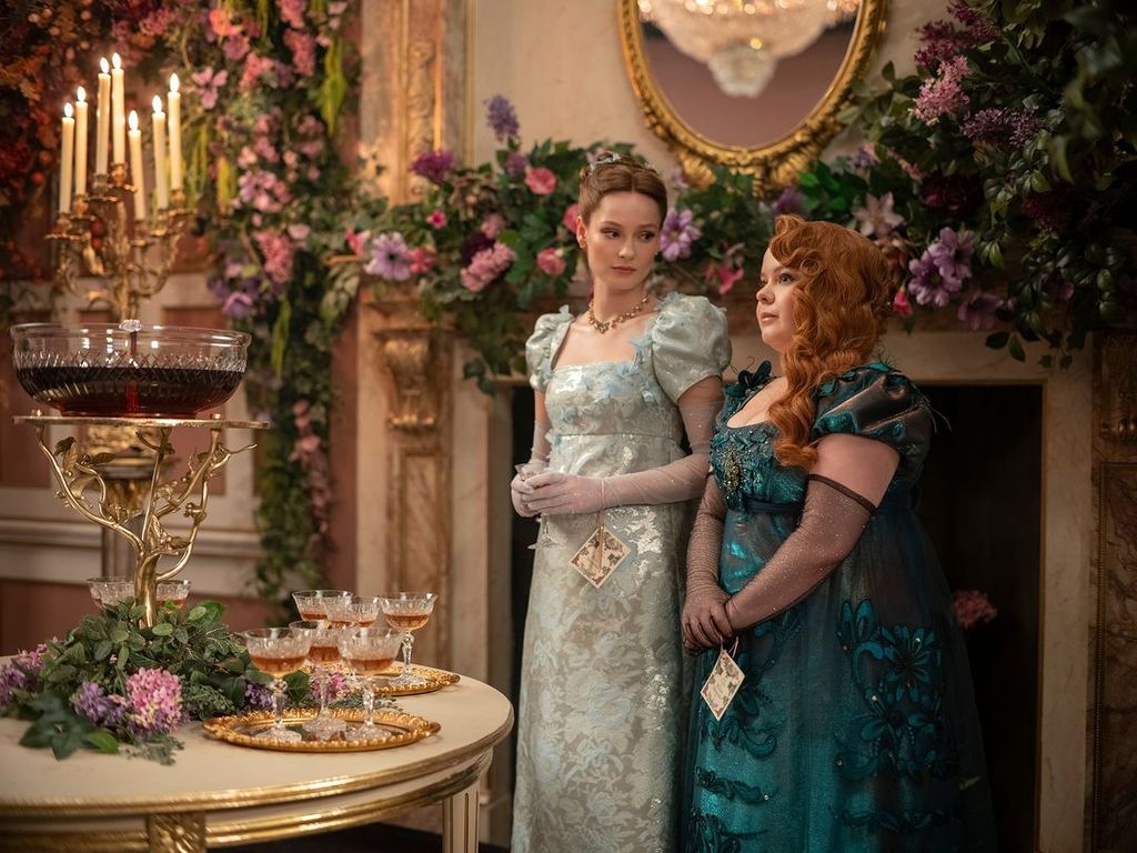 Bridgerton. (L to R) Hannah Dodd as Francesca Bridgerton, Nicola Coughlan as Penelope Featherington in episode 301 of Bridgerton. Cr. Laurence Cendrowicz/Netflix Â© 2024