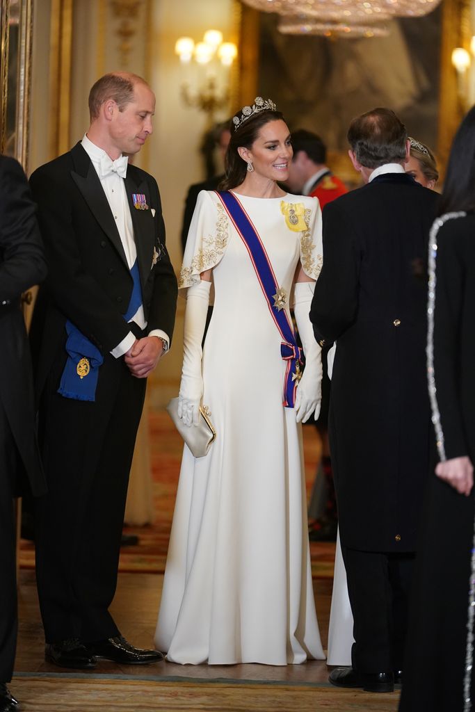 LONDON, ENGLAND - NOVEMBER 21:  Prince William, Prince of Wales and Catherine, Princess of Wales attend the State Banquet at Buckingham Palace on November 21, 2023 in London, England. King Charles is hosting Korean President Yoon Suk Yeol and his wife Kim Keon Hee on a state visit from November 21-23. It is the second incoming state visit hosted by the King during his reign. (Photo by Yui Mok-WPA Pool/Getty Images)