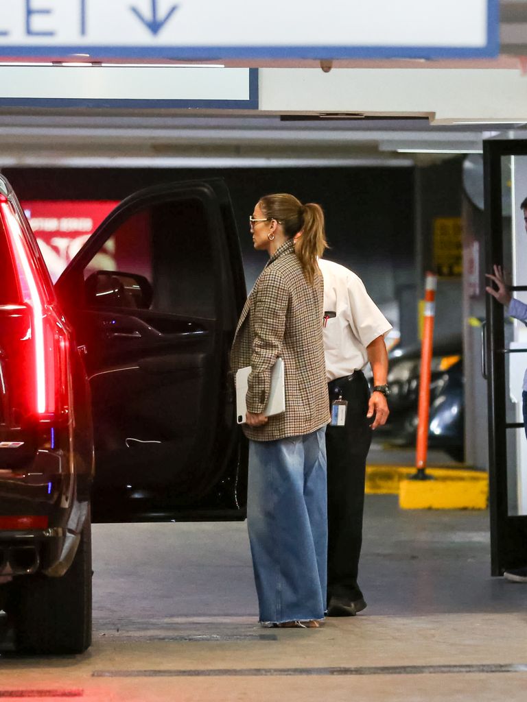 Jennifer Lopez is seen on June 05, 2024 in Los Angeles, California.  (Photo by Bellocqimages/Bauer-Griffin/GC Images)