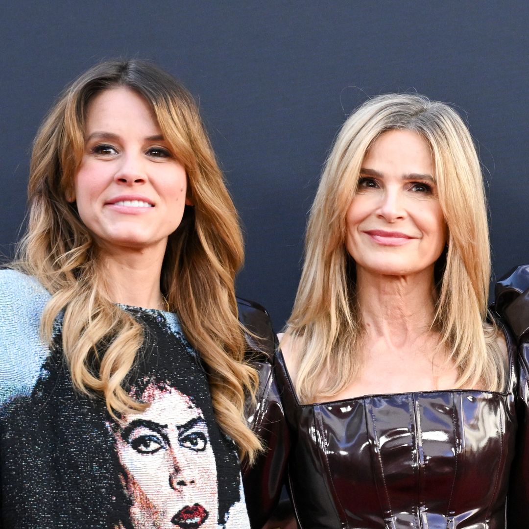 Kyra Sedgwick and daughter Sosie look like sisters as they switch clothes in fun video