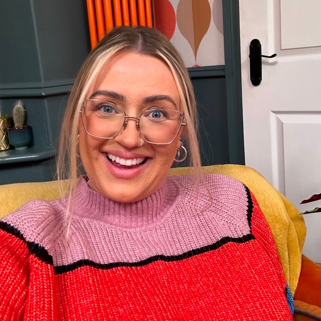 Gogglebox star Ellie Warner's pink kitchen we've never seen on show